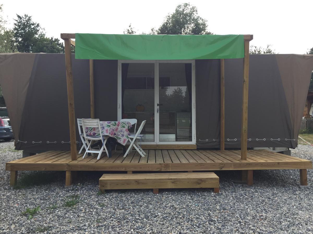 Camping Montorfano מראה חיצוני תמונה