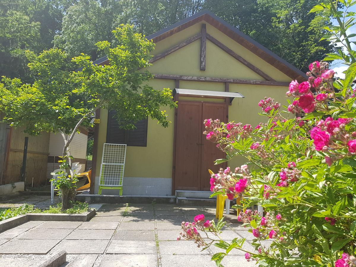 Camping Montorfano מראה חיצוני תמונה